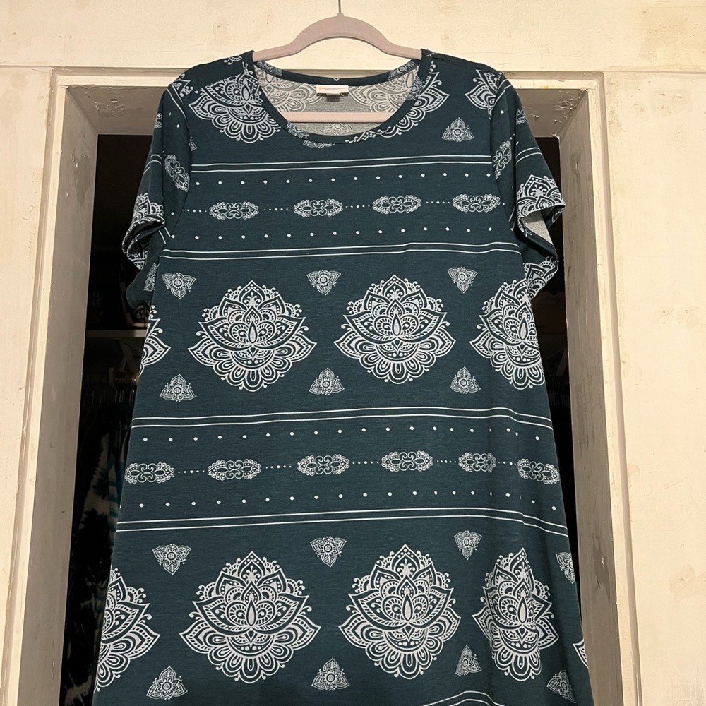 LuLaroe Melissa top